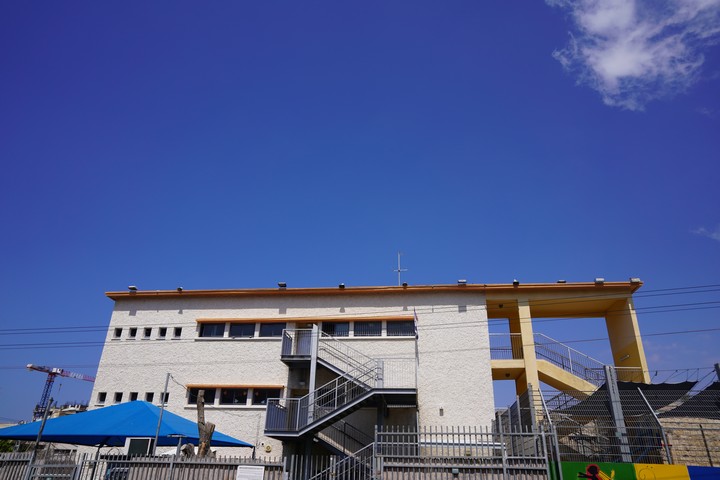 בית הספר חיואר, בית ספר יסודי פרטי אלטרנטיבי בעיר התחתית (צילום: מריה זרייק)