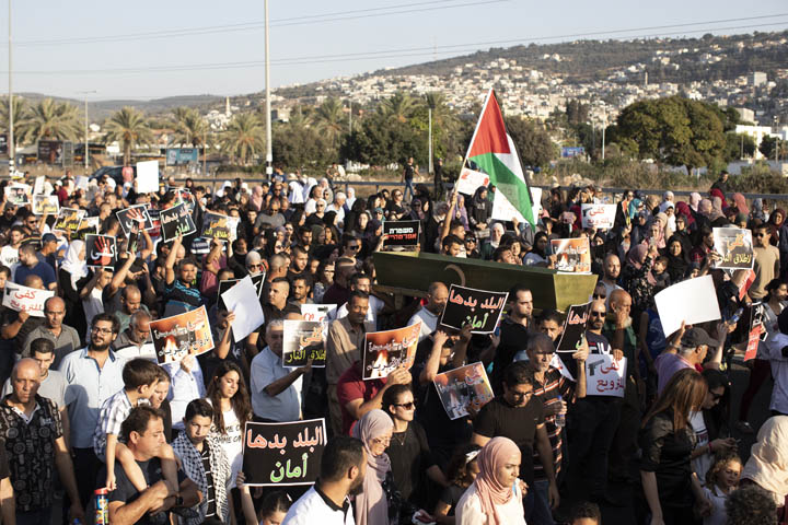 הפגנה בכביש 65 במחאה על האלימות בחברה הערבית, ב-13 באוקטובר 2019 (צילום: אורן זיו)