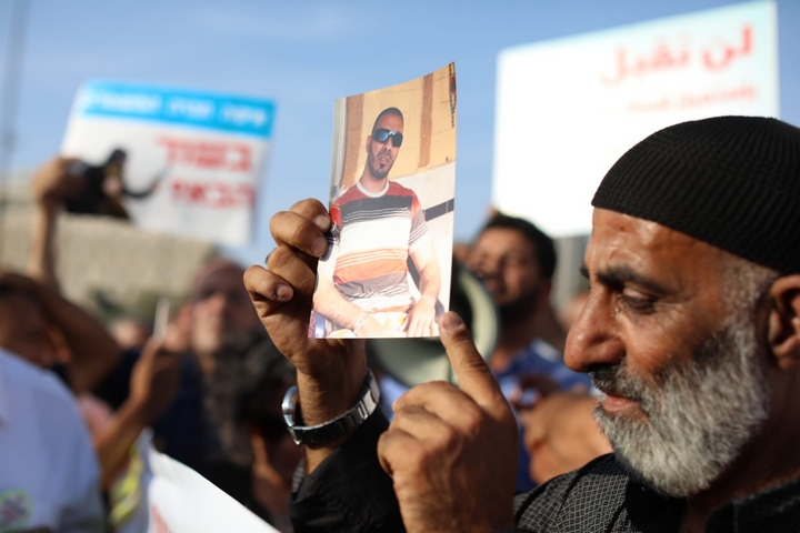 מוחמד הנבוזי, שבנו נרצח ב-2012, בהפגנה בירושלים, ב-10 באוקטובר 2019 (צילום: אורן זיו)