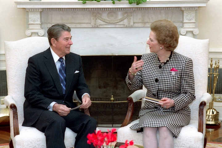 רונלד רייגן ומרגרט תאצ'ר ב-1988(צילום: משרד הרשות המבצעת של נשיא ארה"ב)
