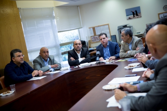 יו"ר הרשימה המשותפת איימן עודה בישיבת סיעה (צילום: מרים אלסטר, פלאש90)