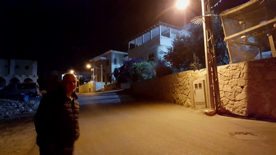 מעל הרחוב הזה מתחילה חיפה (יואב חיפאווי)