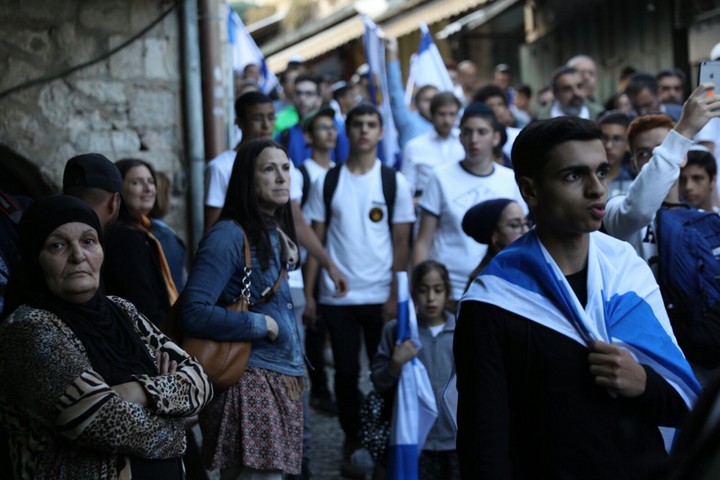 אלימות לא היתה, אבל פחד היה גם היה. מצעד "ריקוד הדגלים" היום בעיר העתיקה בירושלים (צילום:אורן זיו/אקטיבסטילס)