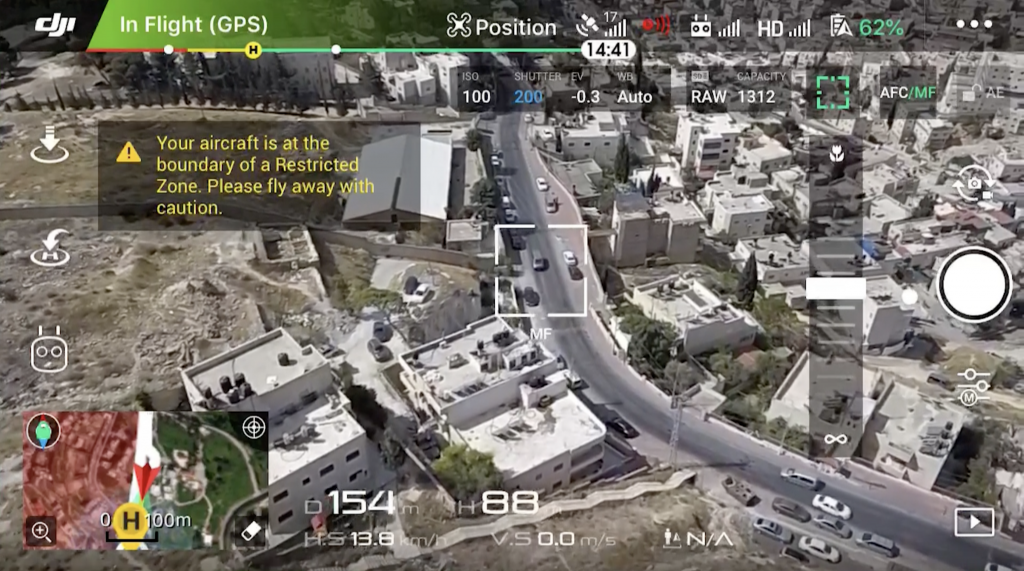 צילום מסך ההפעלה של רחפן עם האזהרה של "אזור אסור בטיסה" בירושלים