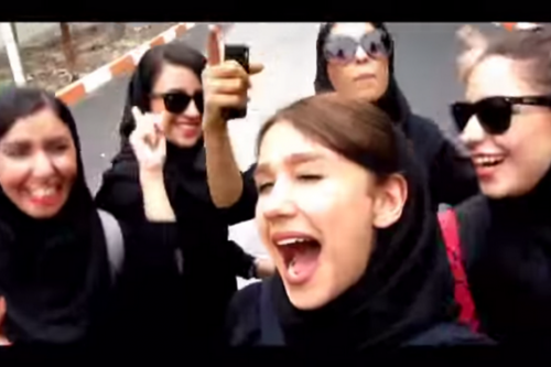 שמח באיראן, הרקדנים נעצרו (צילום מסך מיו-טיוב)