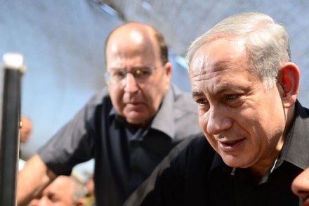 יעלון ונתניהו. מדינה פלסטינית או אוטונמיה? (צילום: קובי גדעון / לע"מ)