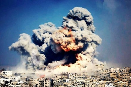 ילד בענן. עבודה של בושרה שינאן (צילום מקור: מוחמד סאבר)
