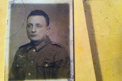 סבא שלי העביר את המלחמה במדי הצבא הגרמני