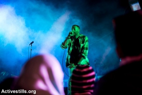 לקראת דיון מכריע בבג"ץ: מפגן סולידריות מרגש בפסטיבל דהמש 