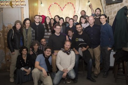 בלוגרים ועורכים משיחה מקומית וממגזין 972+ ב"אנה לולו" ביפו (צילום: אקטיבסטילס)