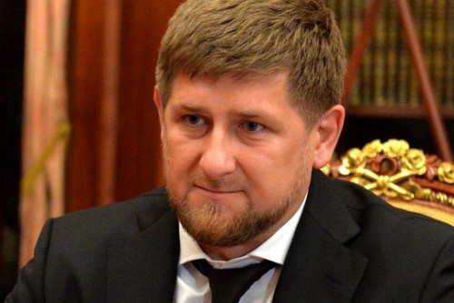 בחסות פוטין: הדיקטטור של צ'צ'ניה מטיל אימה על אזרחיו 
