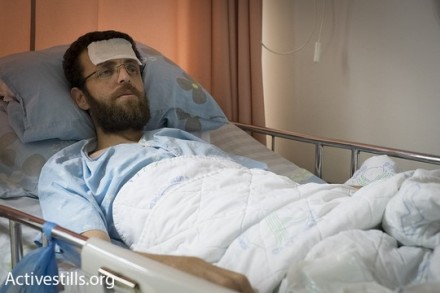 העיתונאי מחמד אלקיק ביום ה-76 לשביתת הרעב שלו במחאה על מעצרו המנהלי בבית החולים "העמק" בעפולה (אורן זיו/אקטיבסטילס)