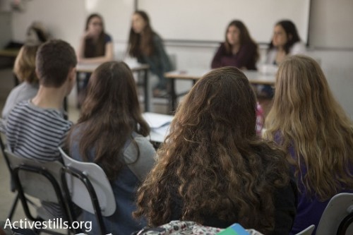 נערים בכיתה בבית ספר (אילוסטרציה: אורן זיו / אקטיבסטילס)