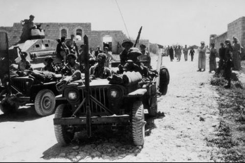 ממשל צבאי ואלים. חיילי צה"ל בפאתי כפר קאסם ב-1949 (צילום: לשכת העיתונות הממשלתית)