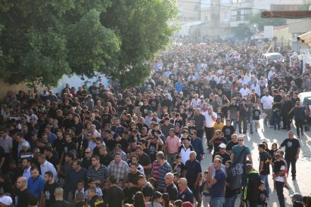 צעדה לציון הטבח בכפר קאסם (צילום: דוברות הרשימה המשותפת)