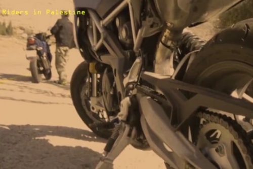 יומני האופנוע: הגשם הראשון לא מבחין בין נהג פלסטיני לישראלי