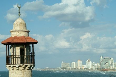 מסגד ביפו. למי באמת מפריע קול המואזין? (צילום: ג'ורג' נובומינסקי / פלאש90)