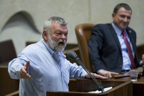 ח"כ אילן גילאון (מרצ) נואם בכנסת (יונתן סינדל / פלאש90)