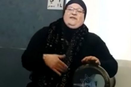 המורה ג'יהן (צילום מסך)