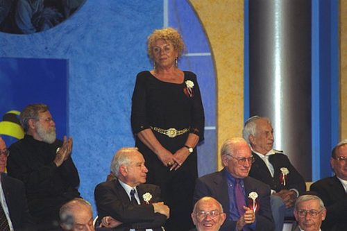השאירה ירושה ומורשת, אך לא מספיק יורשים. שולמית אלוני בטקס חלוקת פרסי ישראל ביום העצמאות ה-52 למדינה (צילום: עמוס בן גרשום, לע"מ)