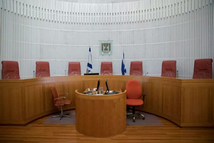 המערכת עוברת טרנספורמציה לכיוון קולוניאליזם בחסות בית משפט עליון. אולם בית המשפט העליון בירושלים (יונתן זינדל/ פלאש 90)