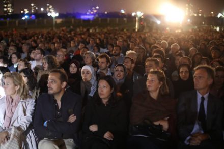 אלפים בטקס הזיכרון המשותף הישראלי-פלסטיני בפארק הירקון, 2019 (אורן זיו)
