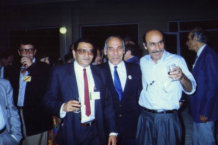 התרומה של הפנתרים השחורים עדיין לא הוכרה. כוכבי שמש (משמאל) עם לטיף דורי ויוסף שילוח במפגש בספרד של פעילים מזרחים ופלסטינים ב-1989
