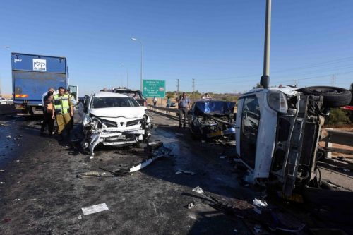 תאונה רבת נפגעים בכביש 40 ב-2014 (צילום: פלאש90)